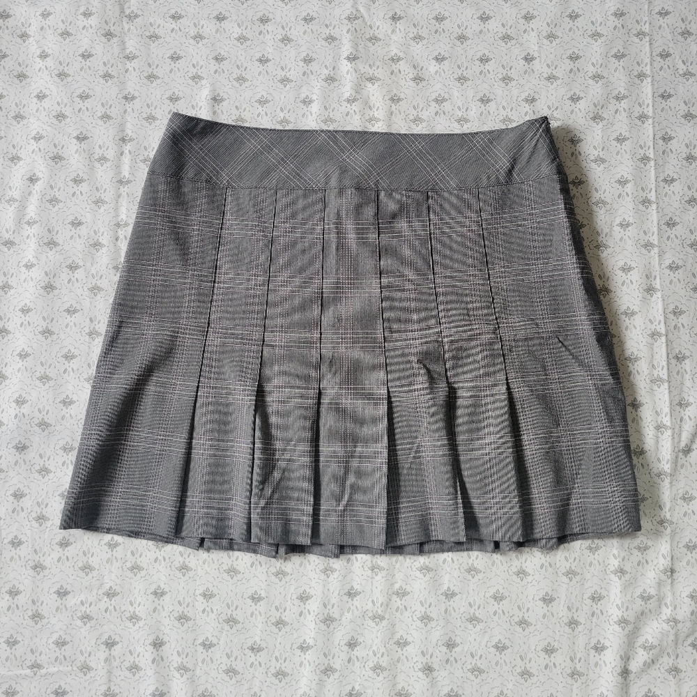 Fashion Bug- Y2K Era Pleated Plaid Skirt 🤍